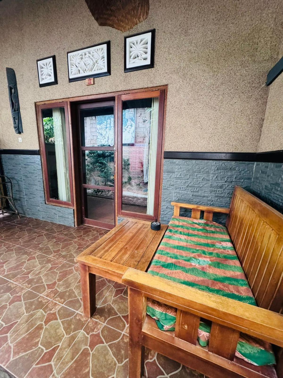 Putu Guest House Pemuteran Exterior photo
