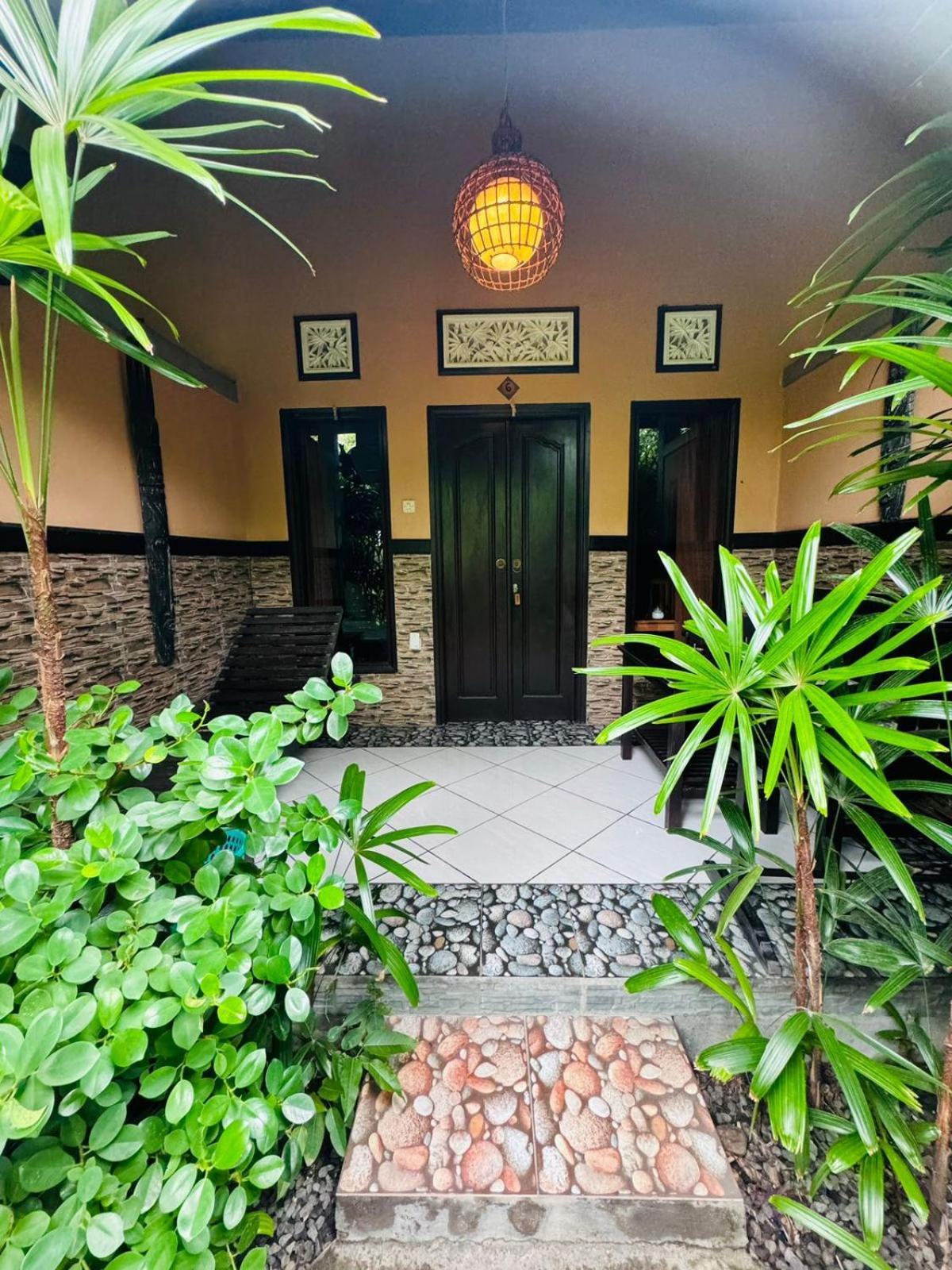 Putu Guest House Pemuteran Exterior photo